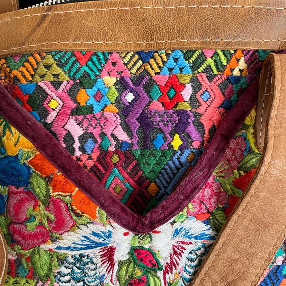 Colorful Patterned Embroidered Hand Bag - Picture 2 of 5